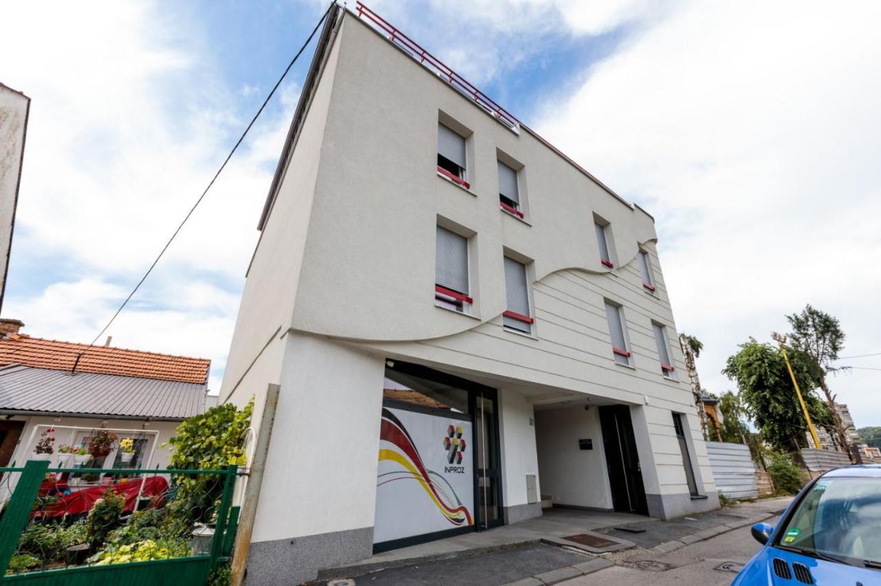 Apartman Skver Tuzla Buitenkant foto