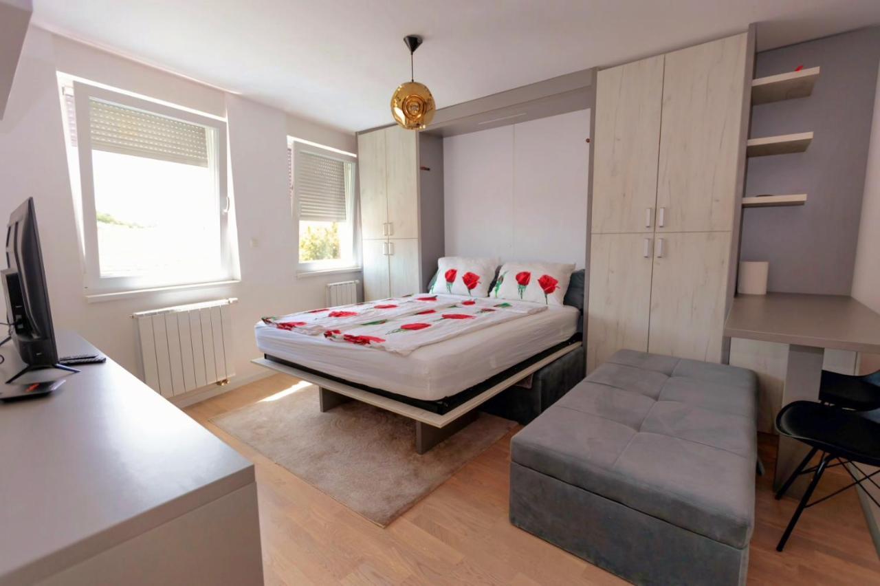 Apartman Skver Tuzla Buitenkant foto